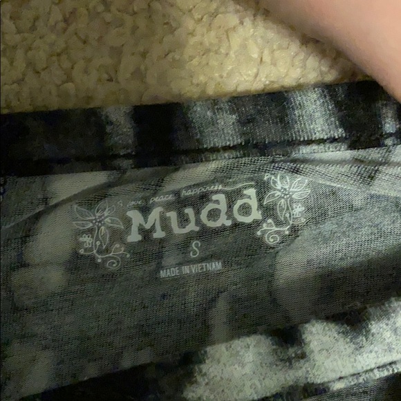 Black and white tie-dye looking shirt - Picture 3 of 4